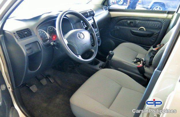 Toyota Avanza Manual 2011 in Metro Manila