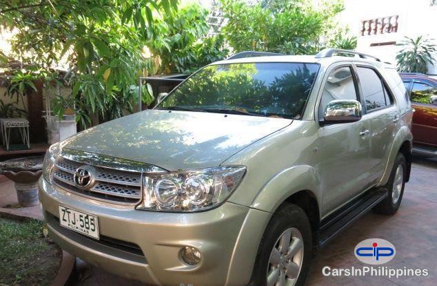 Picture of Toyota Fortuner Automatic 2009