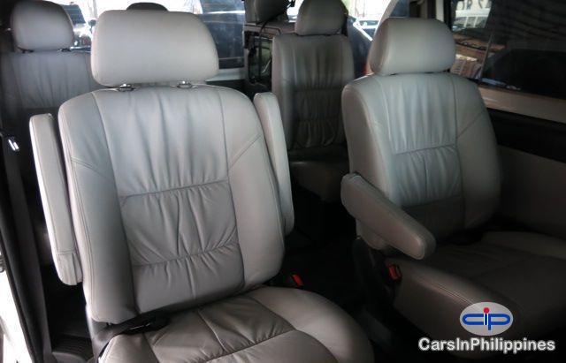 Toyota Hiace Automatic 2010 - image 8