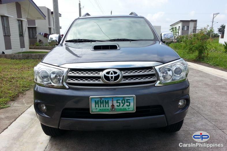Picture of Toyota Fortuner Automatic 2009