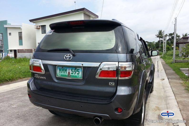 Toyota Fortuner Automatic 2009 - image 2