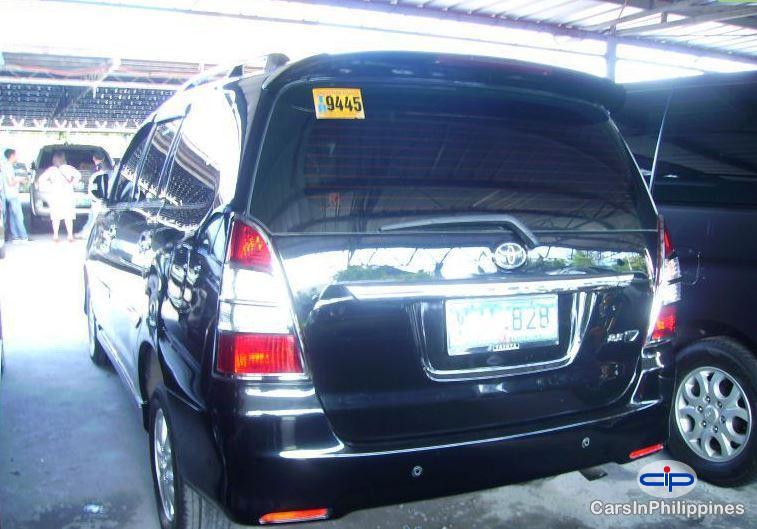 Toyota Innova - image 3