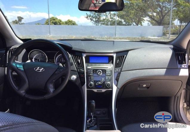Hyundai Sonata Automatic 2010 - image 3