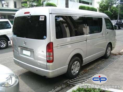 Toyota Hiace Manual 2006 - image 3