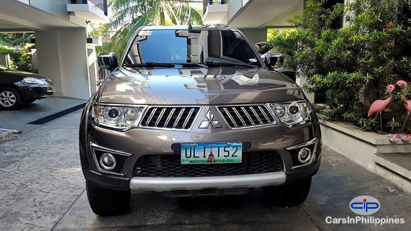 Picture of Mitsubishi Montero Sport Automatic 2012
