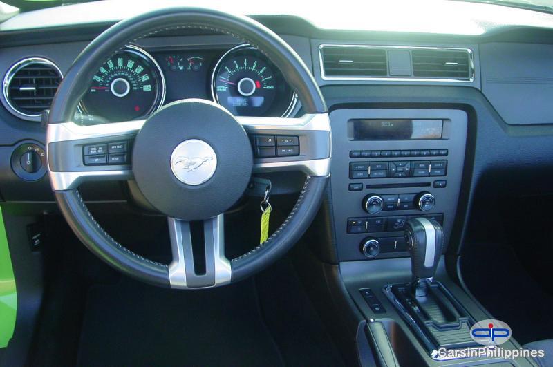 Ford Mustang Automatic 2013 - image 4