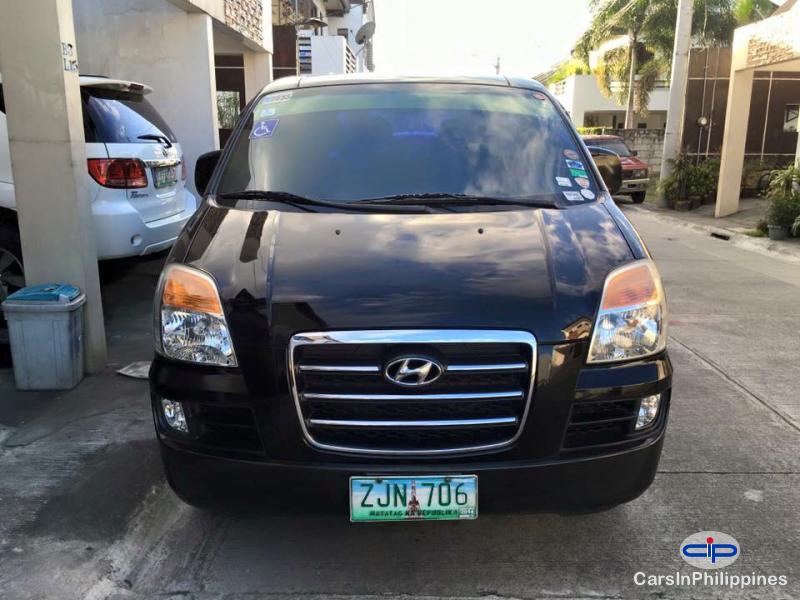 Hyundai Starex