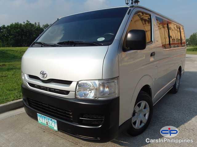 Picture of Toyota Hiace Manual 2009