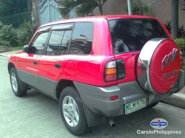 Toyota RAV4 - image 3