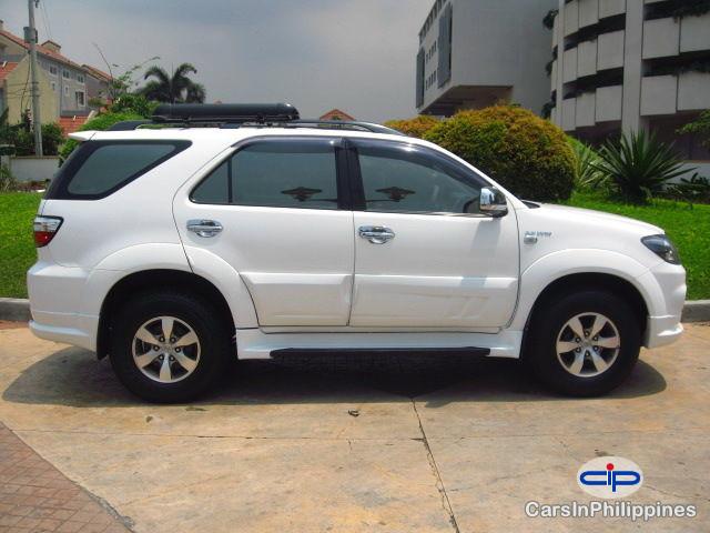Pictures of Toyota Fortuner