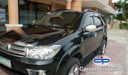 Picture of Toyota Fortuner Automatic 2010