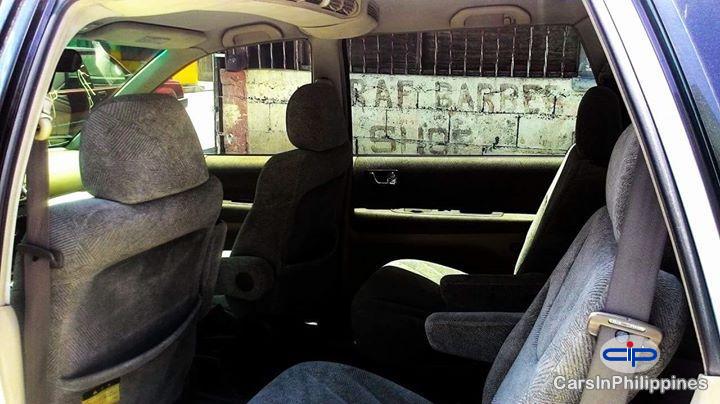 Mitsubishi Grandis Automatic 2000 - image 5