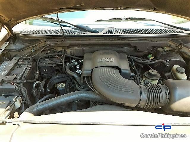 Ford Expedition Automatic - image 10