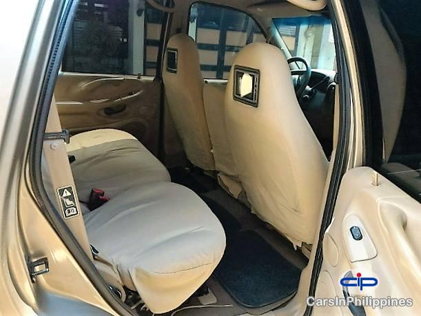 Ford Expedition Automatic - image 11