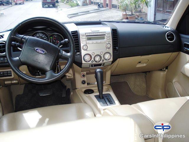 Ford Everest Automatic 2009 - image 2
