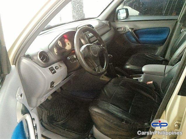 Toyota RAV4 Manual - image 9