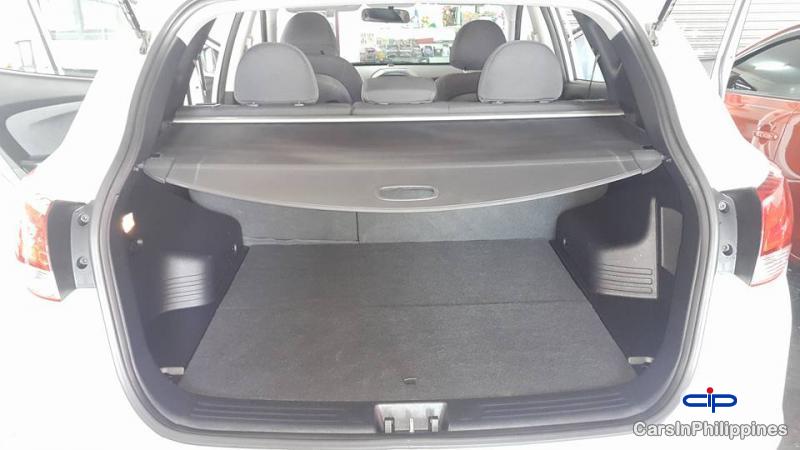 Hyundai Terracan Automatic - image 8