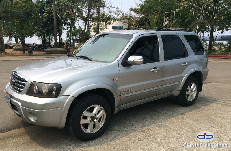 Pictures of Ford Escape Automatic