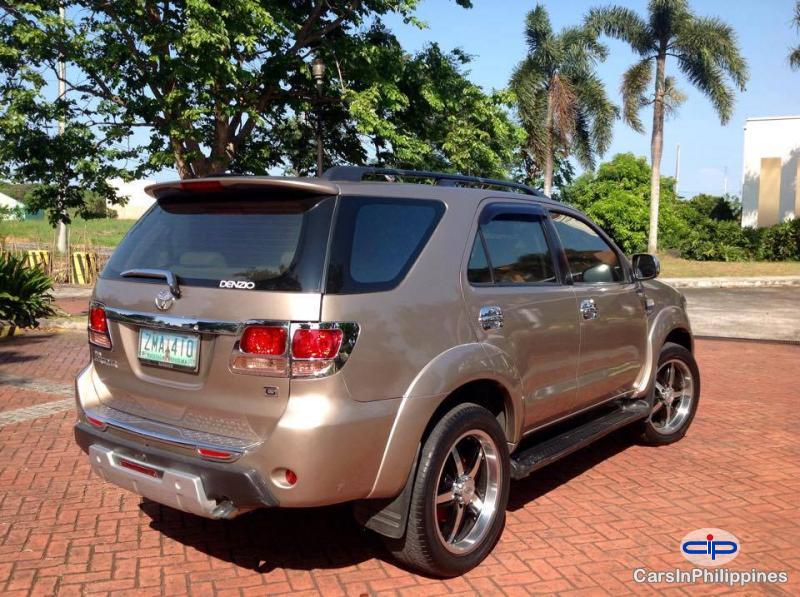 Toyota Fortuner Automatic - image 10