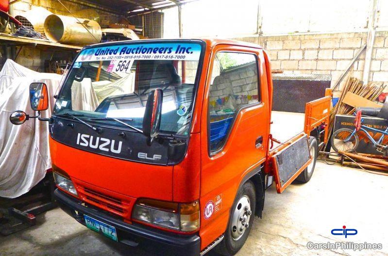 Picture of Isuzu Elf Manual