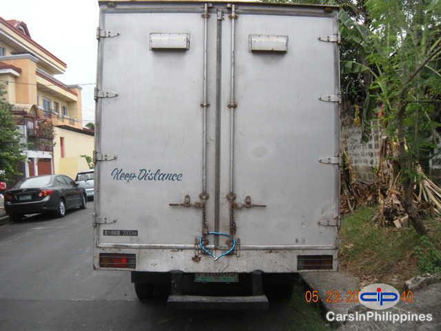Isuzu Elf Manual 2011 - image 3