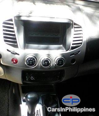 Mitsubishi Strada Automatic 2010
