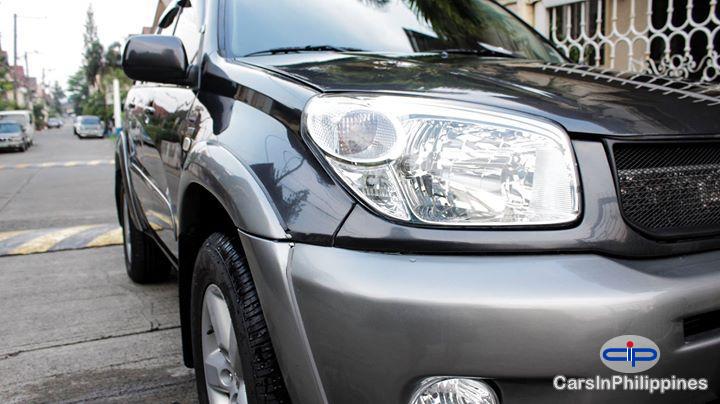 Toyota RAV4 Automatic - image 3