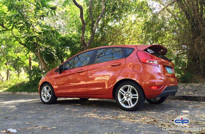 Ford Focus Automatic - image 2
