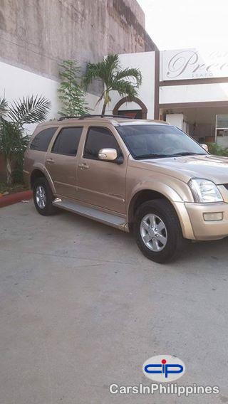 Pictures of Isuzu Alterra Automatic 2005