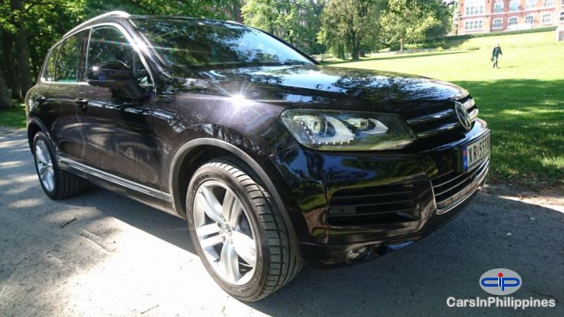 Pictures of Volkswagen Touareg Automatic 2011