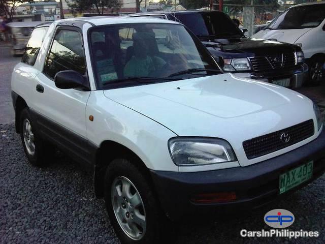 Pictures of Toyota RAV4 Automatic 1997