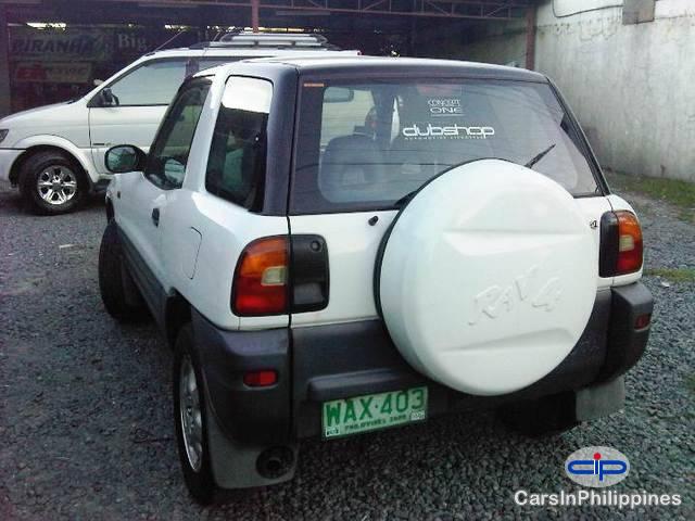 Toyota RAV4 Automatic 1997 - image 3